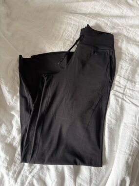 lululemon Groove high rise Black Wide-Leg Pants